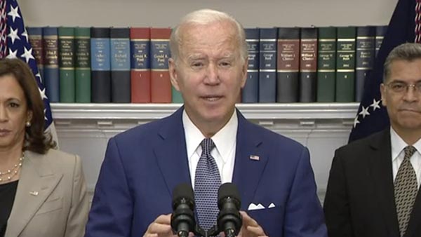 Watch: Biden Widely Mocked After He Reads Instruction Right Off Teleprompter