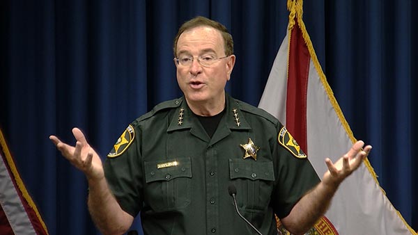 Sheriff Tells Homeowners How to Handle Looters